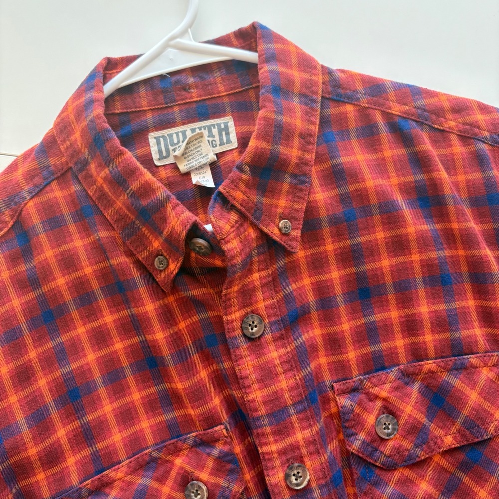 Duluth Trading Co Plaid Button Down Mens Size M Red Orange Blue‎ 31210